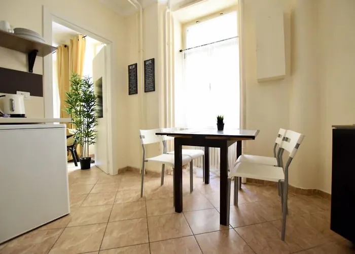 Ecostay By The Basilica شقة