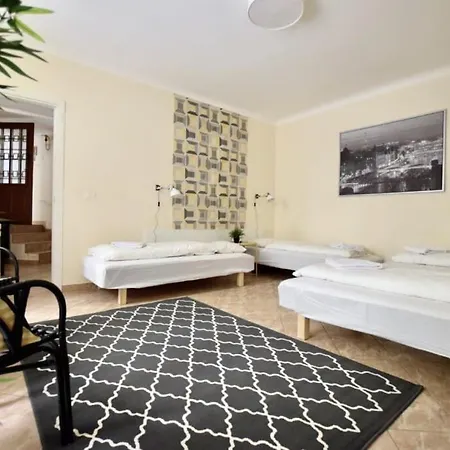 Ecostay By The Basilica شقة بودابست